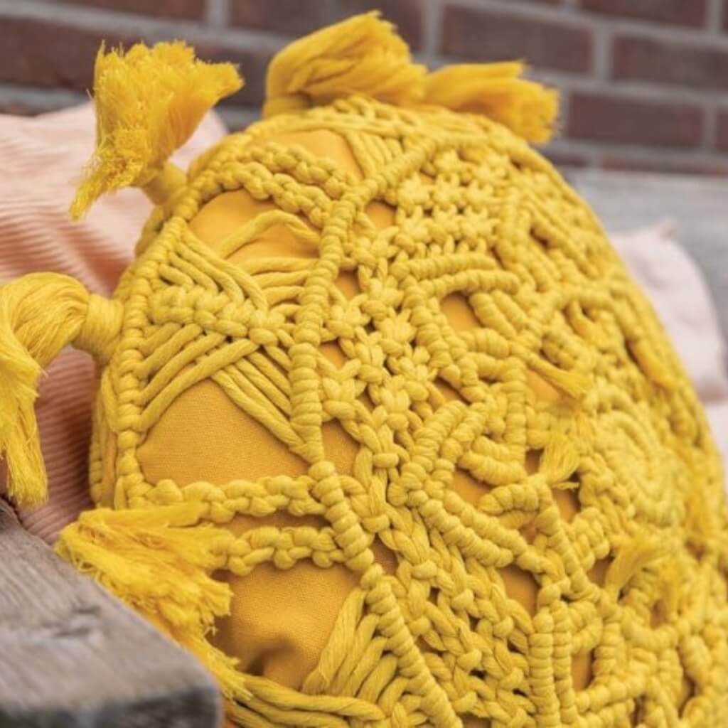 Durable Pattern Solstice Makramee Kissen Durable Rope (PDF) bei bei bei bei Lieblingsgarn