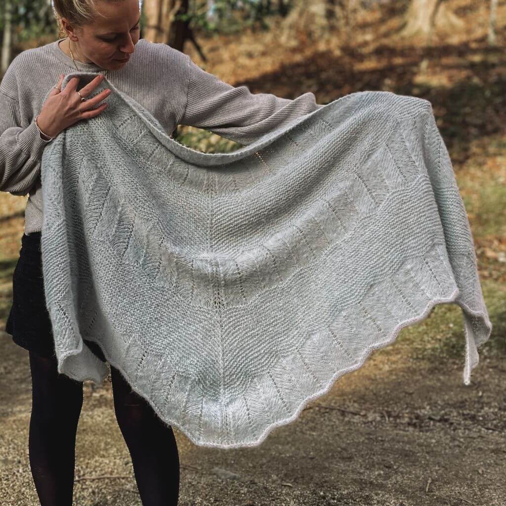 Katharina Lehmann Pattern Dreieckstuch Stella Shawl Strickanleitung - Rina Lehmann (PDF) bei bei bei bei Lieblingsgarn