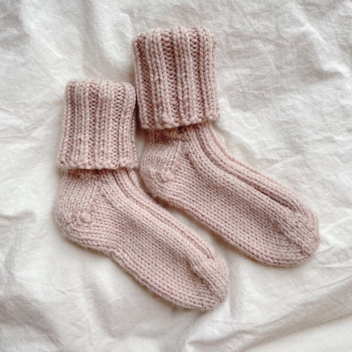 PetiteKnit Pattern Kindersocken Sunday Socks Junior Strickanleitung - PetiteKnit (Heft) bei bei bei bei bei Lieblingsgarn