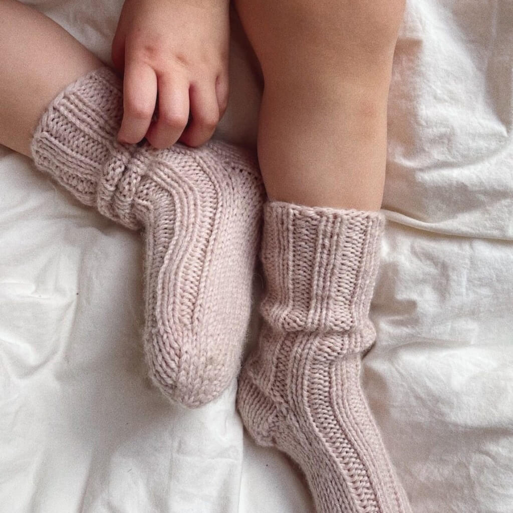 PetiteKnit Pattern Kindersocken Sunday Socks Junior Strickanleitung - PetiteKnit (Heft) bei bei bei bei bei Lieblingsgarn