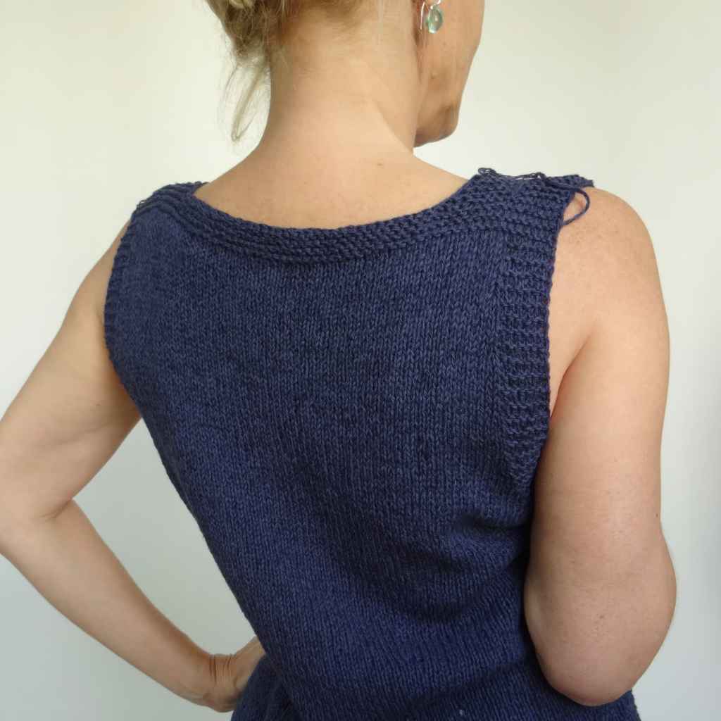 Hinterm Stein Pattern Top Simply Perfect Top Strickanleitung - Hinterm Stein (PDF) bei bei bei bei bei bei Lieblingsgarn