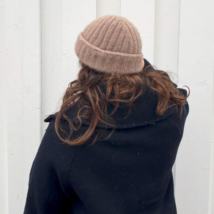 wemadewardrobe Mütze Lotta Hat Strickanleitung - wemadewardrobe (PDF) bei bei bei bei bei bei bei bei Lieblingsgarn