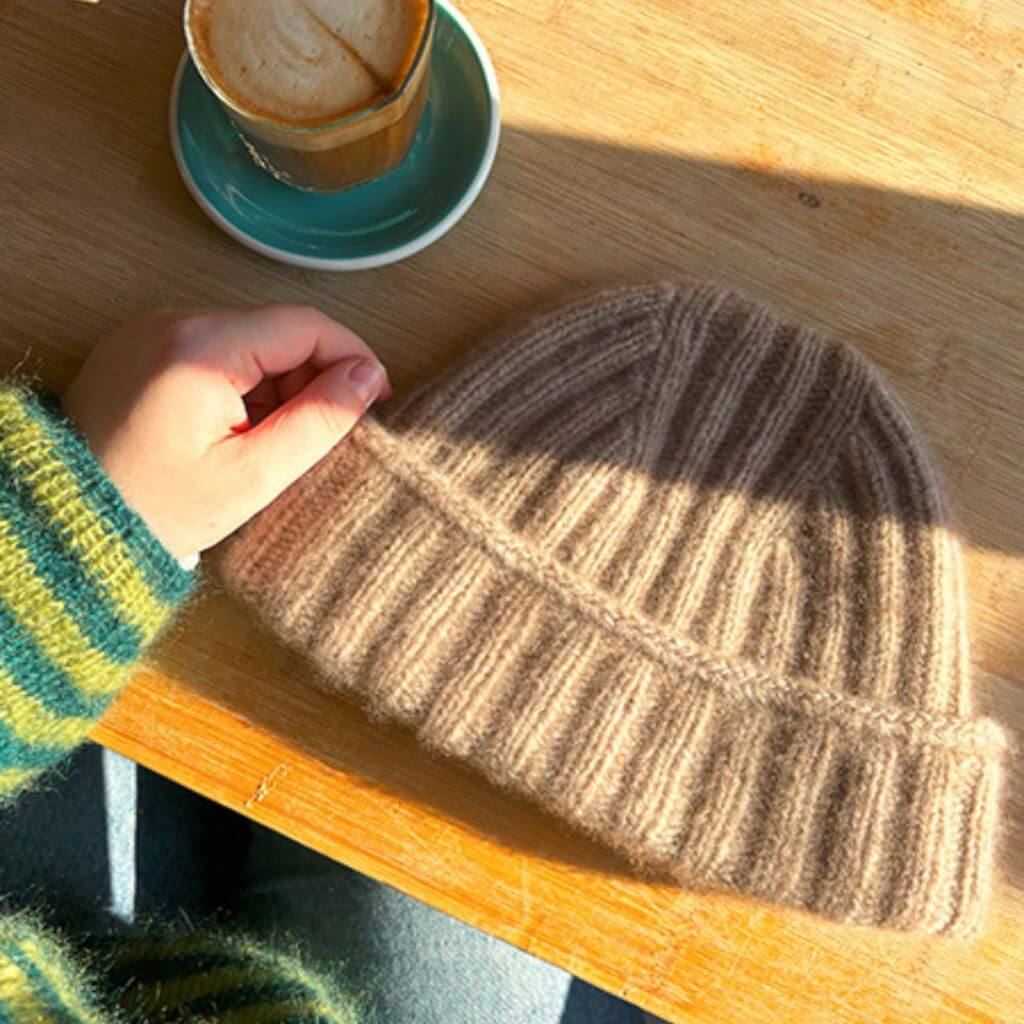 wemadewardrobe Mütze Lotta Hat Strickanleitung - wemadewardrobe (PDF) bei bei bei bei bei bei bei bei Lieblingsgarn