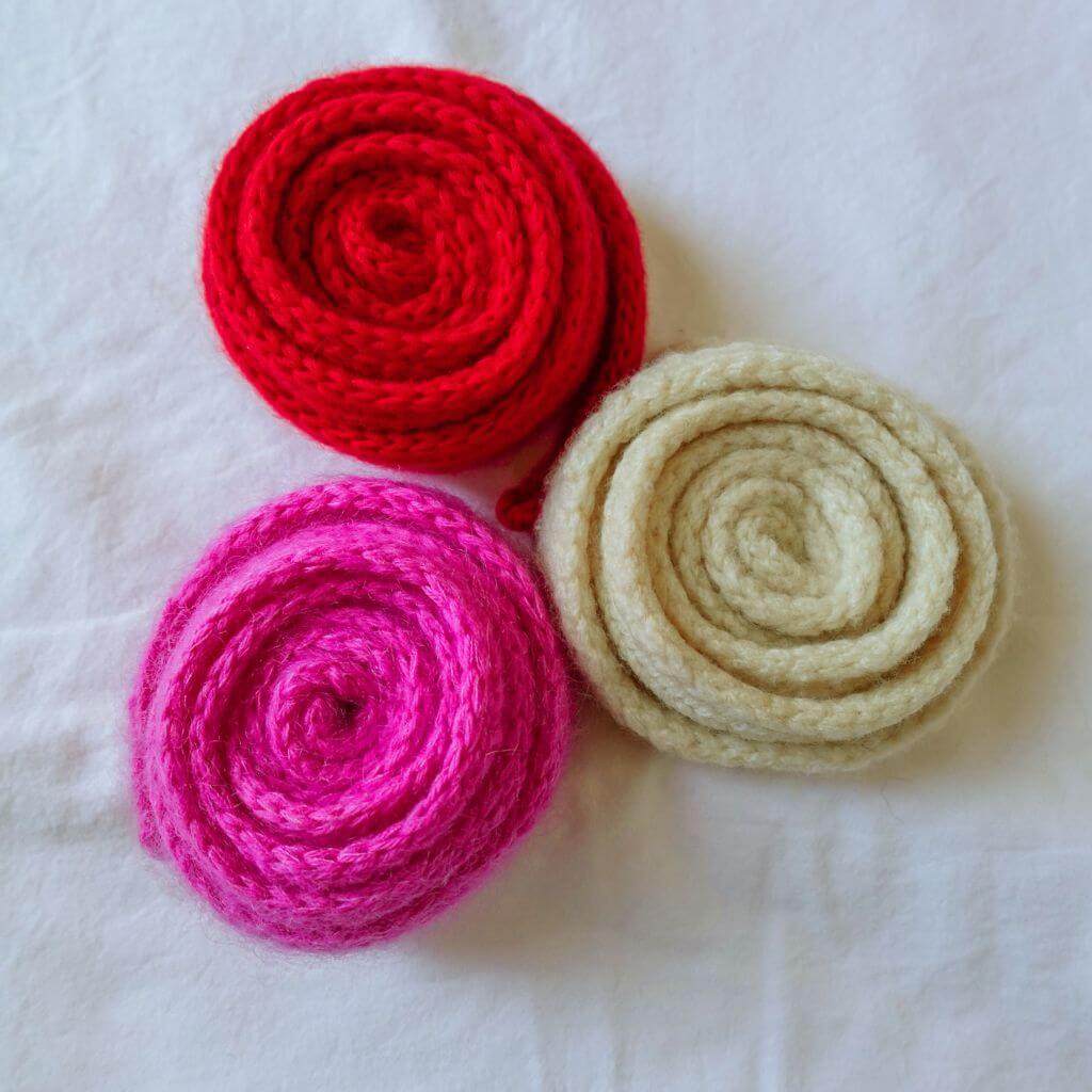 wemadewardrobe Lotta Scarf Light Strickanleitung - wemadewardrobe bei bei bei bei Lieblingsgarn