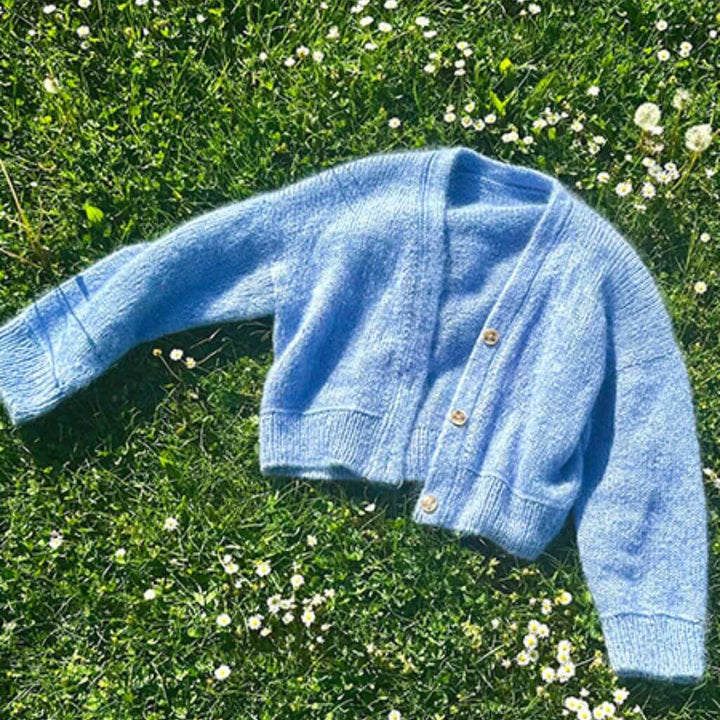 wemadewardrobe Maja Cardigan V-Neck Strickanleitung - wemadewardrobe (PDF) bei bei bei bei Lieblingsgarn