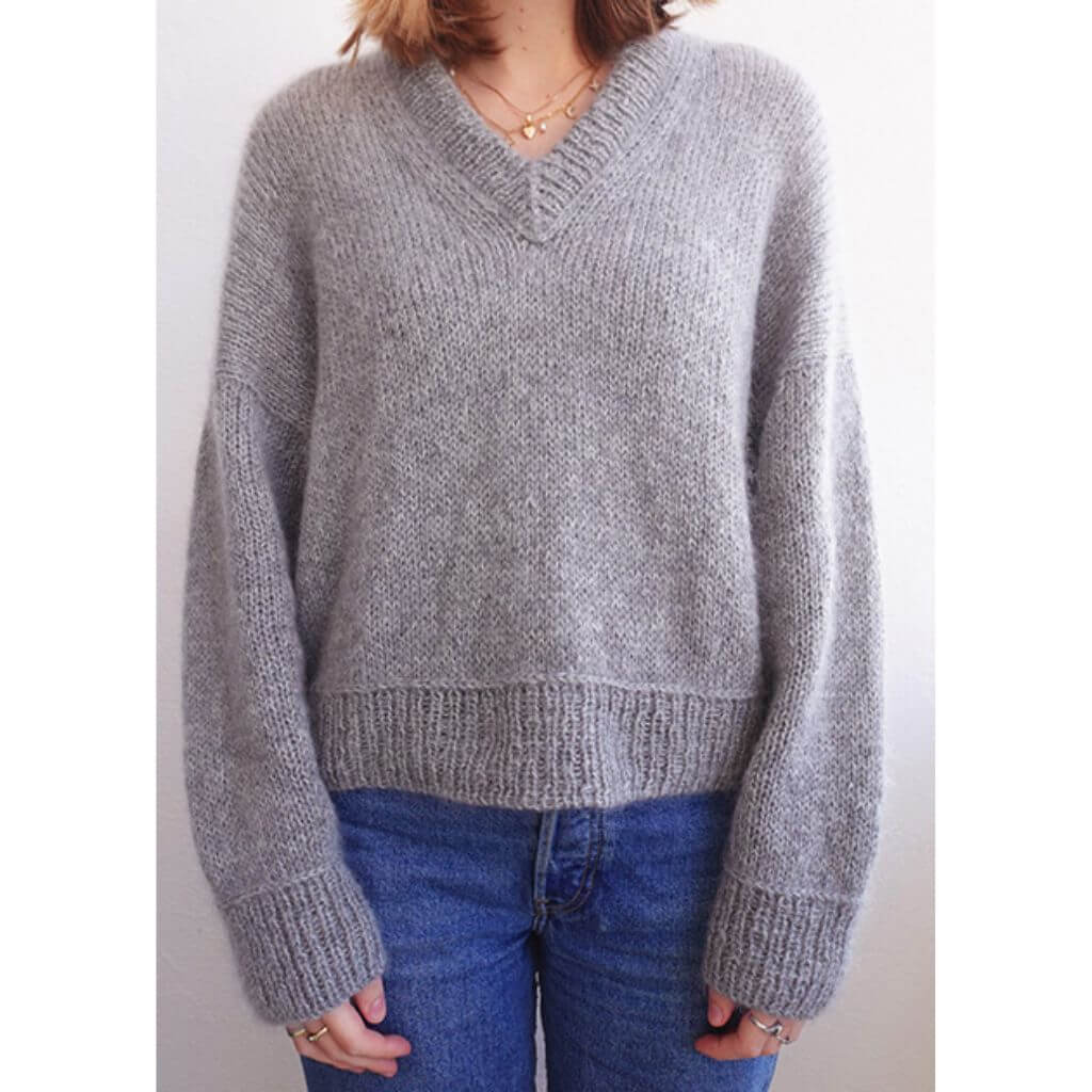 wemadewardrobe Maja Sweater V-Neck Strickanleitung - wemadewardrobe (PDF) bei bei bei bei Lieblingsgarn
