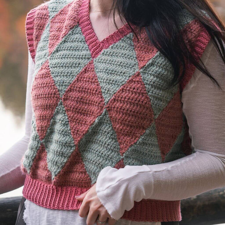 Wisteria Knitting Pattern Weste Sparkling Vest Häkelanleitung - Wisteria Knitting (PDF) bei bei bei bei bei bei Lieblingsgarn
