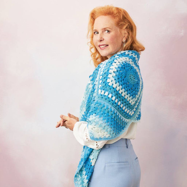 Woolly Hugs Pattern Damen Stola Geolina Häkelanleitung - Woolly Hugs (PDF) bei bei bei bei Lieblingsgarn