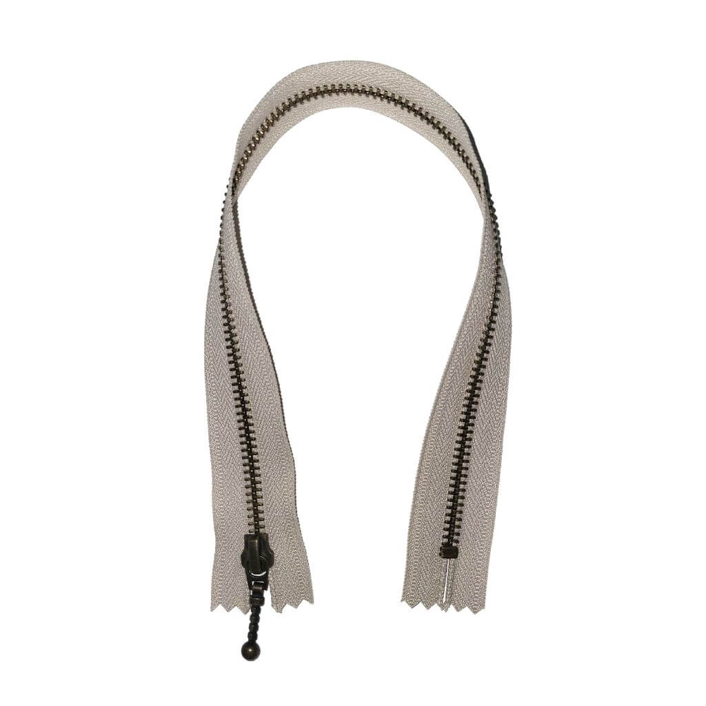 YKK Reißverschluss nicht teilbar 36 cm, Farbe 572 Sand – Metall und Polyester bei Lieblingsgarn