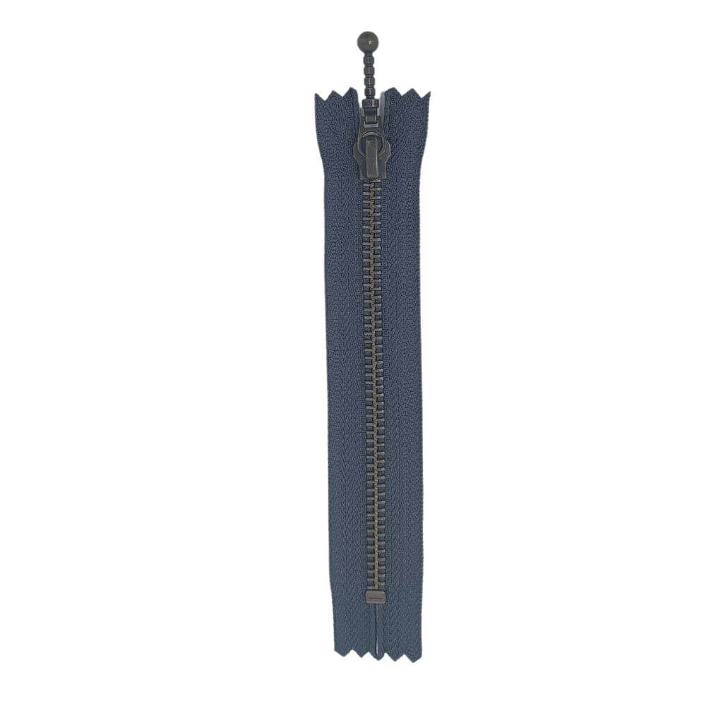 YKK Reißverschluss nicht teilbar 18 cm, Farbe 182 Schiefergrau – Metall und Polyester bei Lieblingsgarn