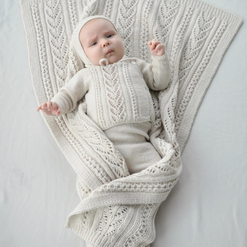 Yndestrikk Pattern Lochmuster Babydecke Strickanleitung - Yndestrikk (PDF) bei bei bei bei Lieblingsgarn