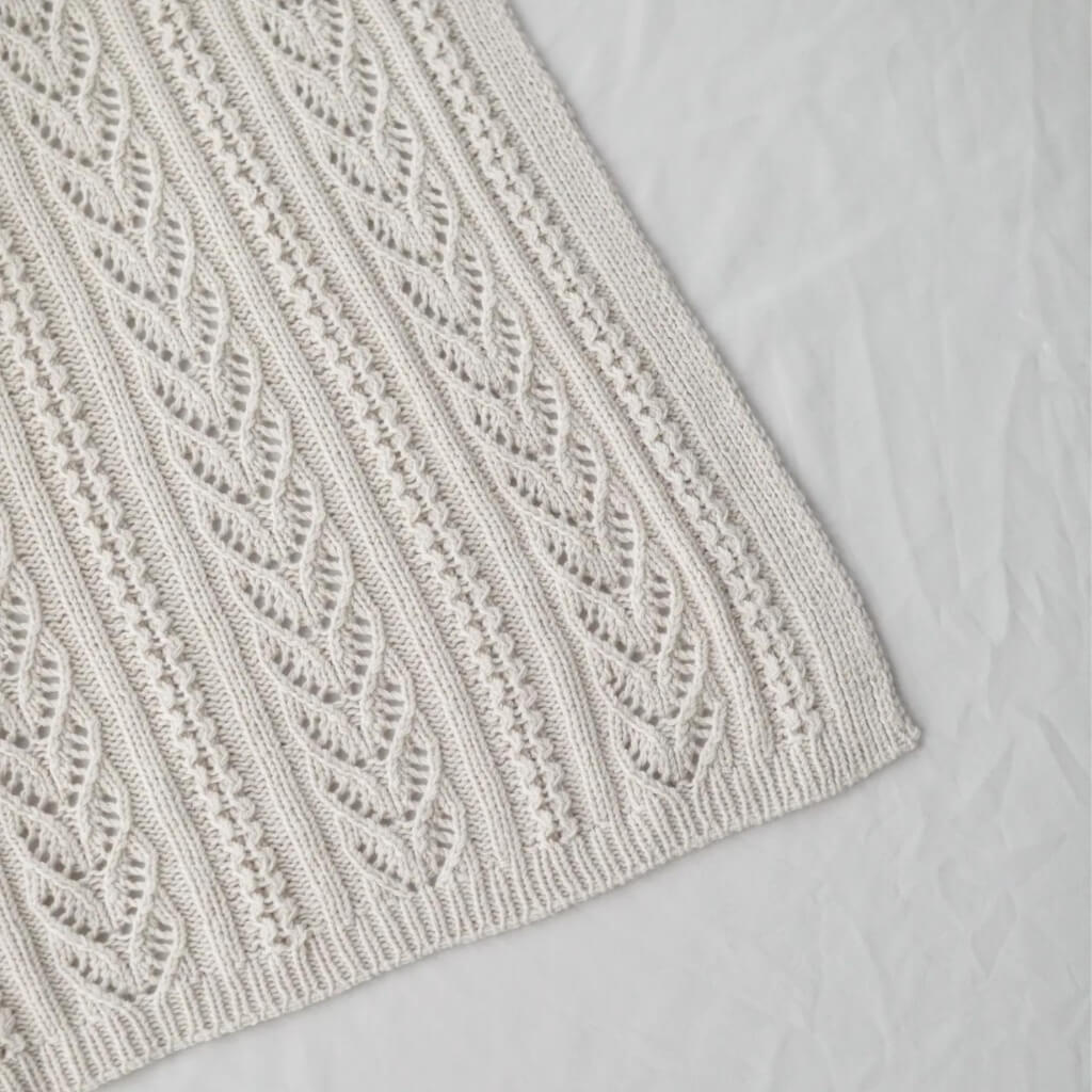 Yndestrikk Pattern Lochmuster Babydecke Strickanleitung - Yndestrikk (PDF) bei bei bei bei Lieblingsgarn