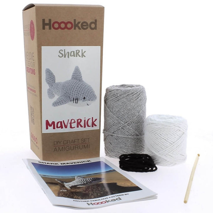 Hoooked DIY Amigurumi Shark Maverick bei bei bei bei Lieblingsgarn