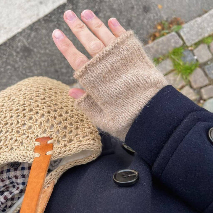 PetiteKnit Penny Gloves bei bei bei bei bei Lieblingsgarn