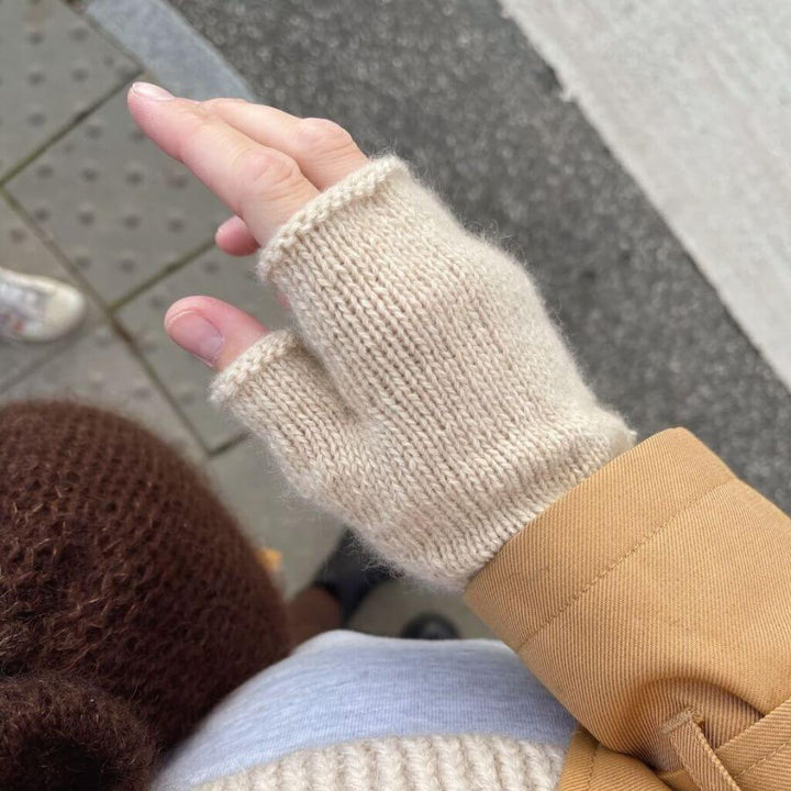 PetiteKnit Penny Gloves bei bei bei bei bei Lieblingsgarn